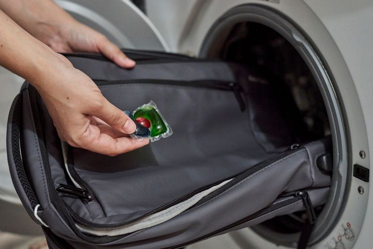 Tas Gym Hingga Sepatu Kets Bisa Dicuci di Mesin Cuci, Begini Caranya