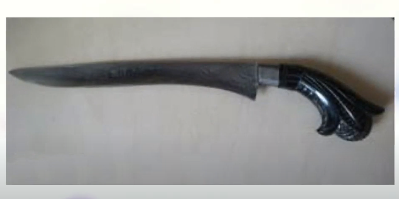 [Tangkapan Layar] senjata tradisional Siwar Panjang, Bangka Belitung