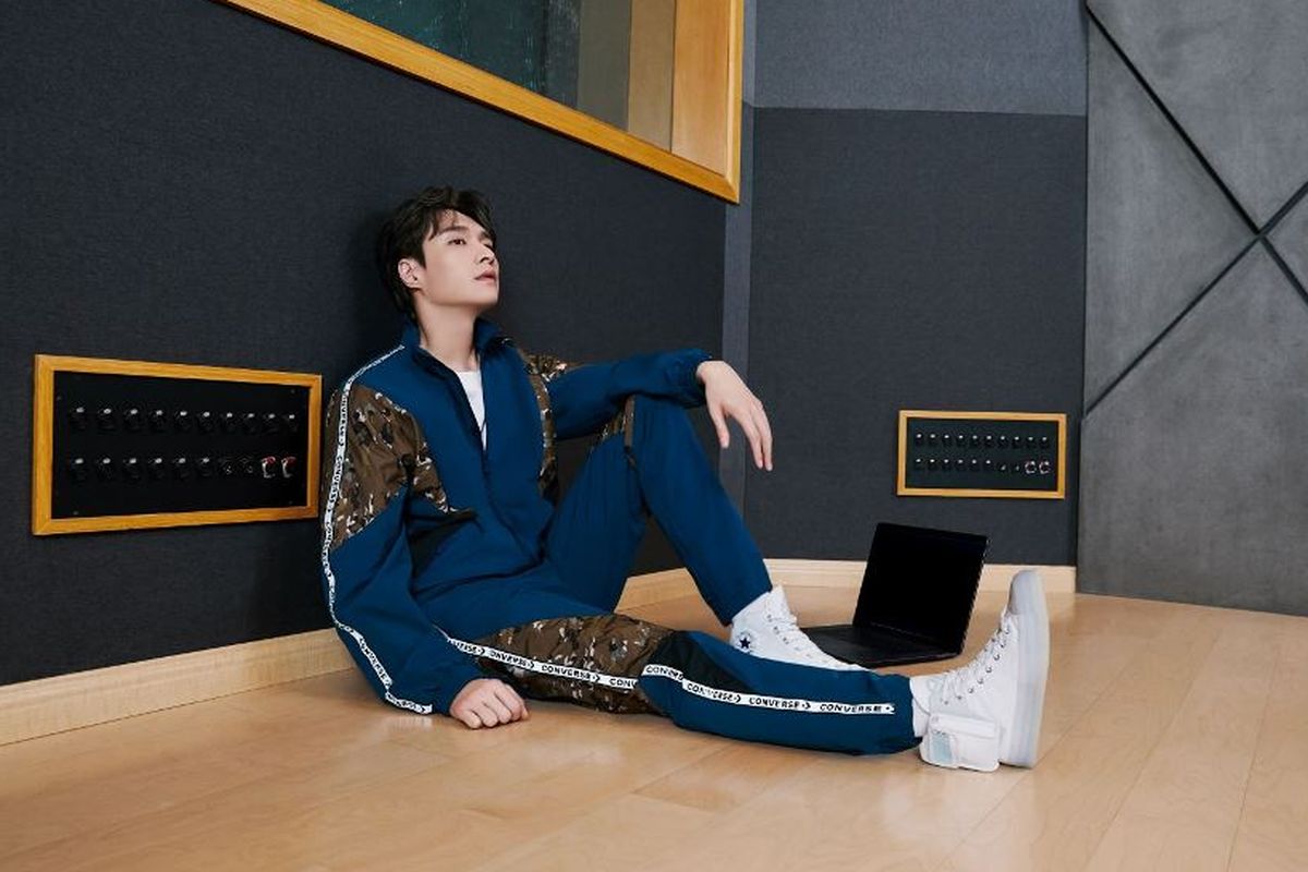 Kolaborasi Converse x Lay Zhang