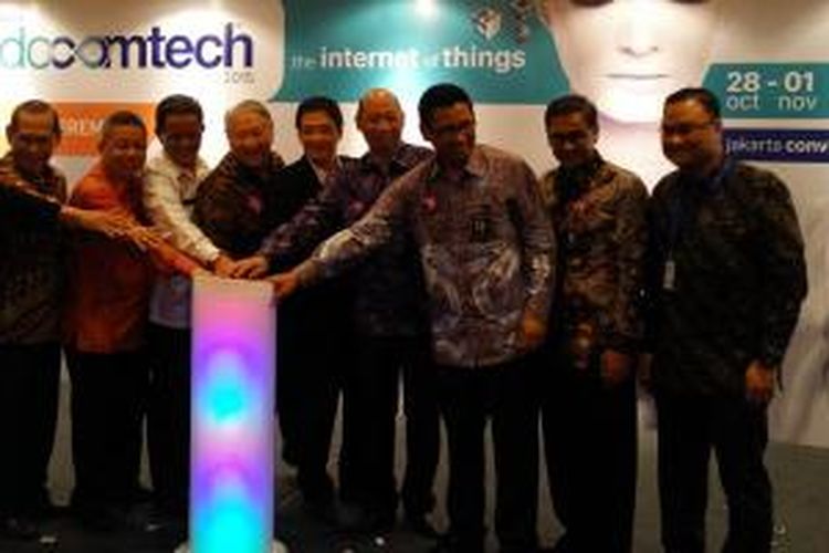 Acara pembukaan Indocomtech di Jakarta Convention Center (JCC), Rabu (28/10/2015). Indocomtech kali ini diselenggarakn oleh Apkomindo bekerja sama dengan event organizer Amara Pameran Indonesia.
