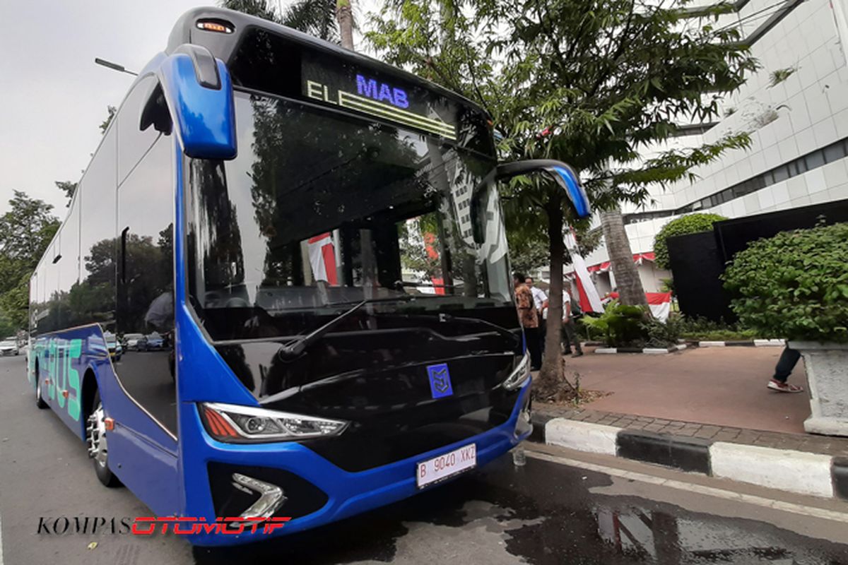 Tes bus listrik MAB dengan Kemenhub di Jakarta
