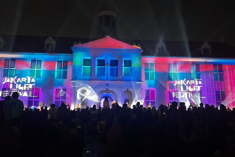 Video mapping masuk menjadi rangkaian acara dalam Jakarta Light Festival yang berlangsung selama dua hari pada 22-23 Juni 2024 di Museum Fatahillah.