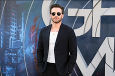 Majalah People Nobatkan Bintang Captain America Chris Evans sebagai Pria Terseksi 2022
