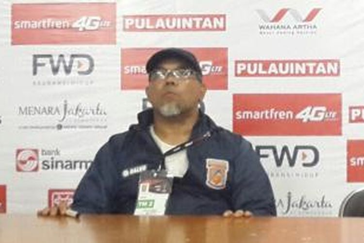 Pelatih Pusamania Borneo FC, Iwan Setiawan. 