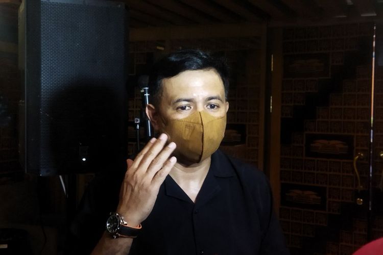 Penyanyi Carlo Saba saat ditemui di Gedung Nusantara II DPR RI, Senin (6/6/2022). 