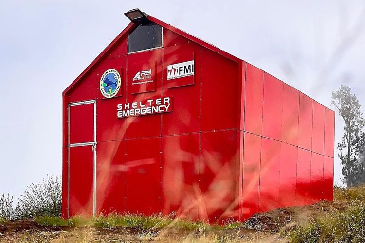 Shelter emergency yang ada di Gunung Rinjani, Lombok, Nusa Tenggara Barat (NTB). 