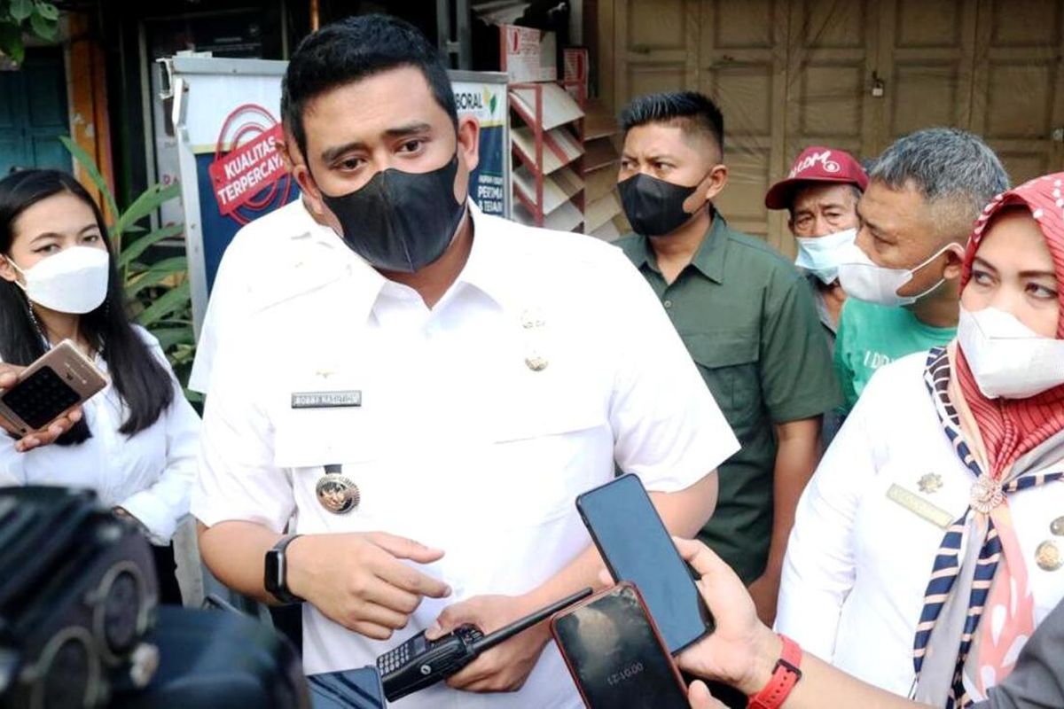 Wali Kota Medan Bobby Nasution menginginkan target pengerjaan infrastruktur yang menjadi tanggungjawab Pemkot Medan selesai dalam waktu dua tahun, Kamis (17/6/2021)