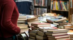 Buku Tak Pernah Mati: Generasi Muda Kembali Jatuh Cinta pada Membaca