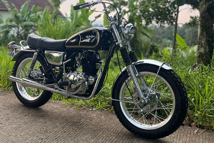 Kawasaki Binter Merzy gaya Inggris buatan Mr. Kuztom Garage di Caringin Kabupaten Bogor