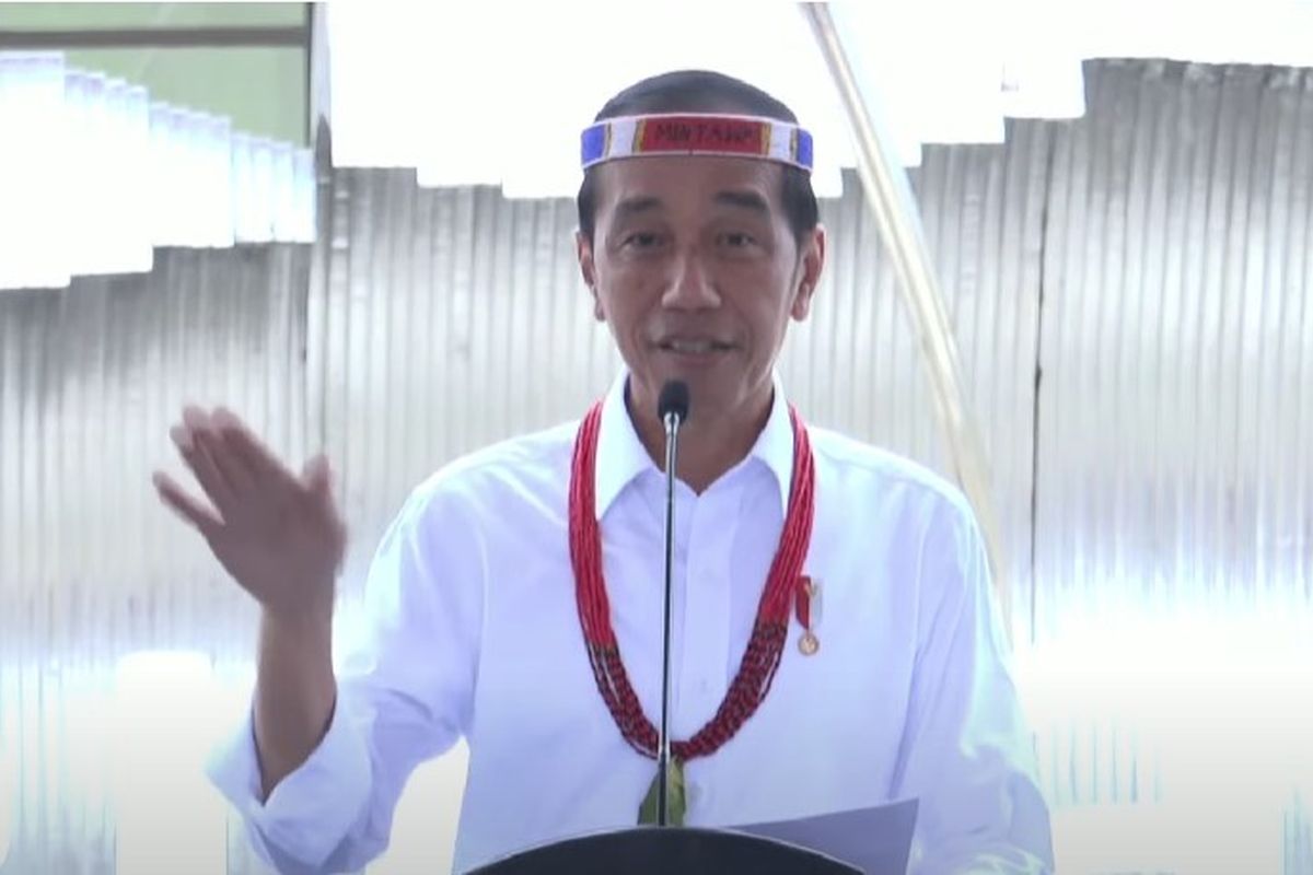 Presiden Joko Widodo meresmikan Bandar Udara Mentawai di Kabupaten Kepulauan Mentawai, Sumatera Barat, Rabu (25/10/2023).
