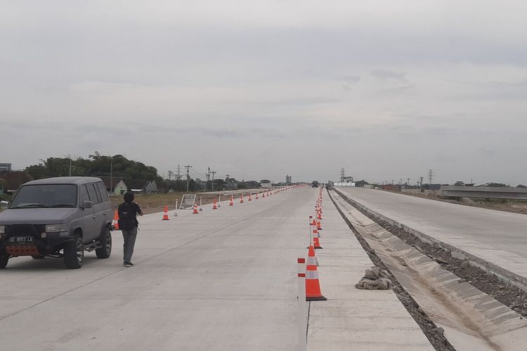 Struktur Jalan Tol Solo-Yogyakarta ruas Kartasura-Sawit yang difungsionalkan untuk Lebaran 2023, Kamis (13/4/2023).