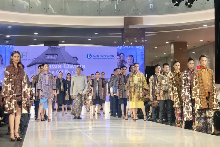 Koleksi busana Afif Syakur di panggung Jogja Fashion Trend 2023