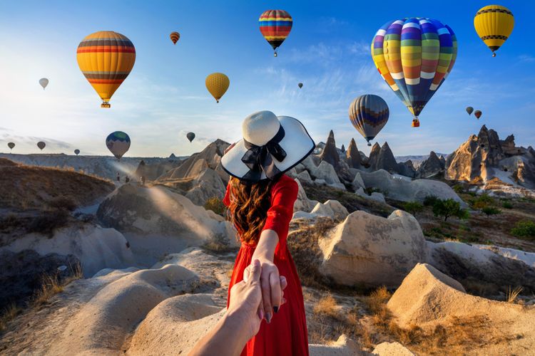 Ilustrasi berlibur di Cappadocia, Turki.