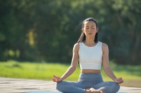 Yoga Tingkatkan Kemampuan Kognitif Wanita yang Berisiko Alzheimer