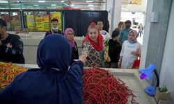 Gerakan Roda Perekonomian Jelang Lebaran, Mbak Ita Ajak ASN Belanja di Pasar Johar
