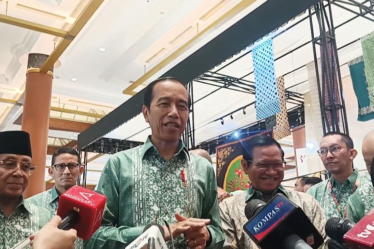 Presiden Joko Widodo memberikan keterangan pers di Jakarta Convention Center, Rabu (4/10/2023).