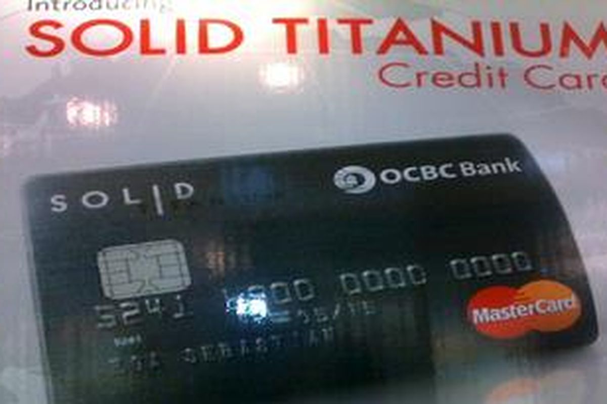 Kartu kredit Solid Titanium OCBC NISP menawarkan bunga ritel 1,99 persen.