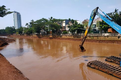 Proyek Turap Kali Pesanggrahan Mangkrak, Konstruksi Lama Disebut Terkikis dan Ambruk