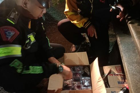 Heboh soal Tumpukan Kardus Berbau Busuk di Kota di Kediri, Polisi Turun Tangan