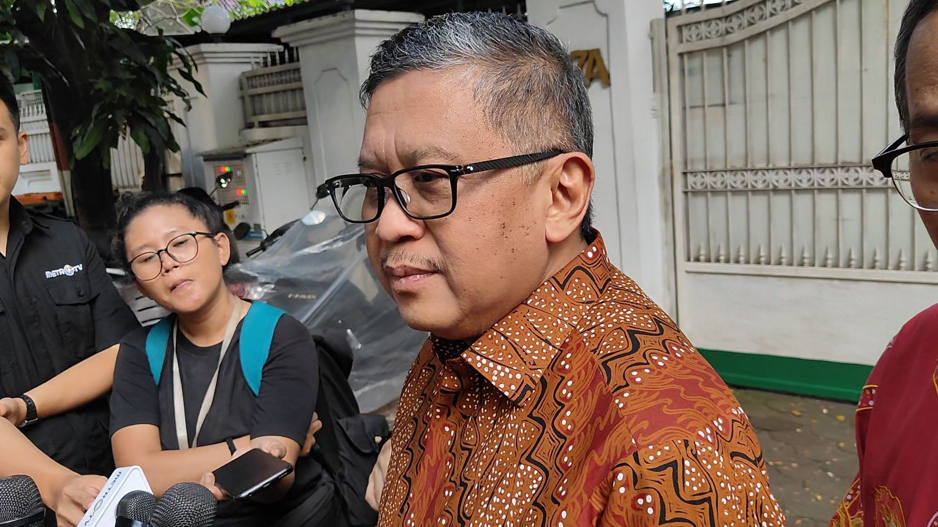 Ketua TKN Rosan Roeslani 2 Kali ke Rumah Megawati, Hasto: Karena Belum Sempat Salaman