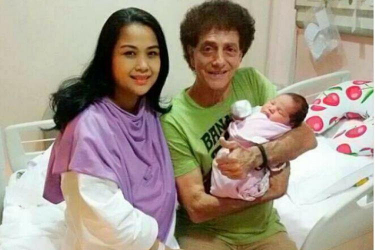 Sampai Usia Berapa Pria Masih Bisa Memiliki Bayi