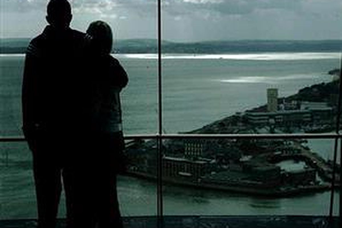 Pria memiliki banyak cara untuk menguji cinta anda.