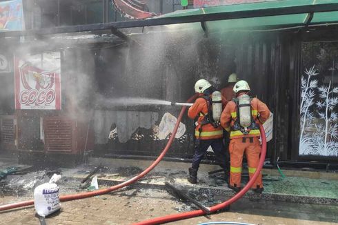 Bermula Tabung Elpiji Meledak, Kedai Makanan Cepat Saji di Surabaya Terbakar