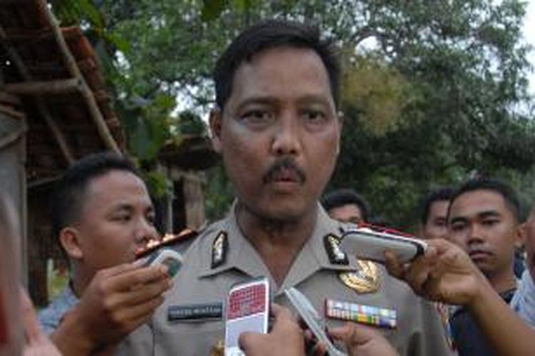 Kepala Polres Pamekasan, AKBP Sugeng Muntaha, berjanji akan mengungkap jaringan narkoba yang terkait dengan pelaku penyanderaan anak oleh ayahnya. 