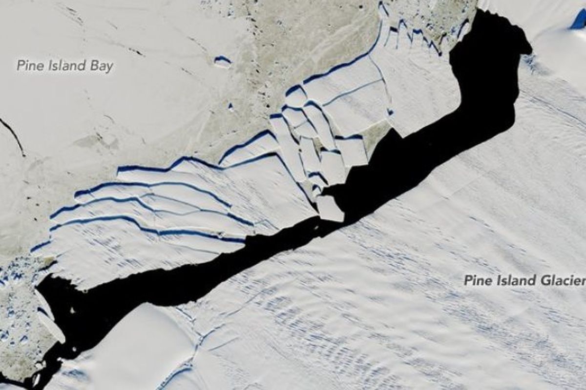 Pine Island Antartica NASA