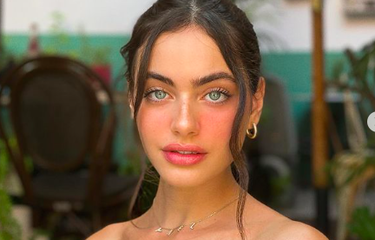 Dapat Gelar Wajah Tercantik Dunia 2020, Model Ini Ternyata Tentara ...