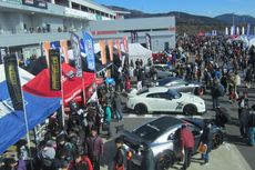 Galeri Aksesori dan Pernak-pernik Motorsport di Nismo Festival 2015