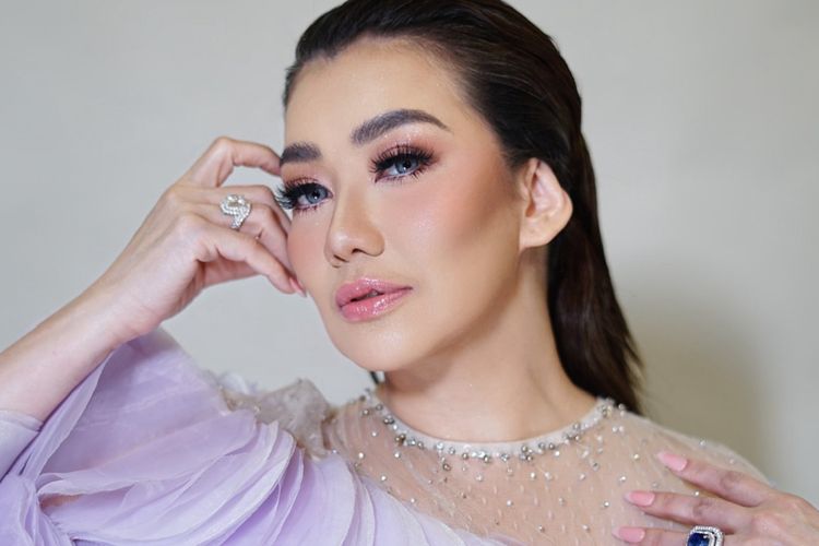 Reza Artamevia Rilis Singel “I Am Happy” Baru setelah 21 Tahun
