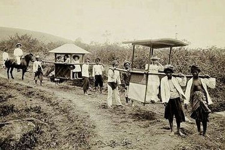 Tandu menjadi alat transportasi perkebunan pada tahun 1913 di Ciasem