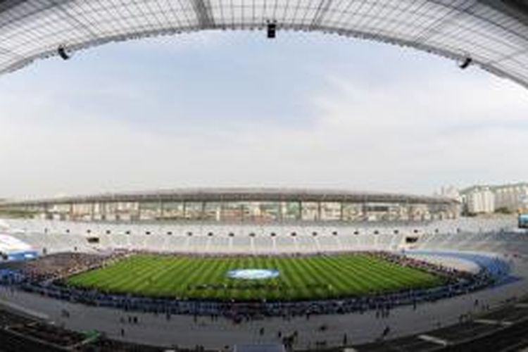 Incheon Asiad Main Stadium akan menjadi tempat pembukaan dan penutupan Asian Games 2014 di Incheon, Korea Selatan.