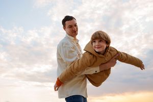 30 Ucapan dan Twibbon Hari Ayah Nasional 2025