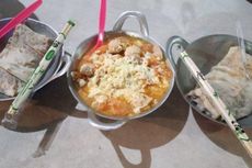 Kuliner Halal di Cibadak Bandung, Coba Bubur Gwan dan Seblak Teta