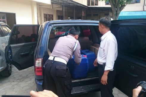 Angkut Ratusan Liter Arak, Mobil Dinas DPRD Magetan Diamankan Polisi