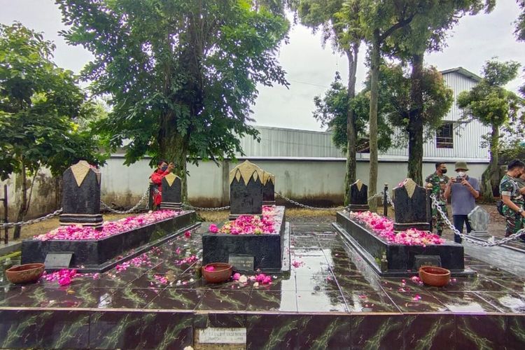 Makam Ki Ageng Henis di Kampung Laweyan, Solo, Jawa Tengah.