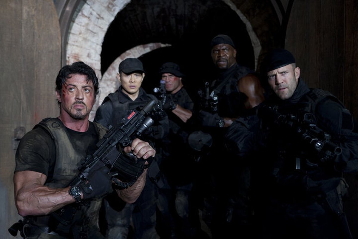 The Expendables 2 kembali menghadirkan sederet bintang film laga, seperti Sylvester Stallone, Jet Li, Terry Crews, dan Jason Statham.