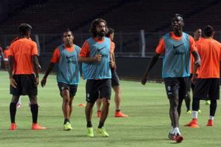 Tim asal Italia Juventus melakukan latihan terbuka jelang pertandingan melawan ISL All Star di Stadion Utama Gelora Bung Karno, Jakarta, Selasa (5/8/2014).