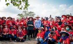 Kunker ke Tulang Bawang, Puan: DPR Sedang Kerja Keras Agar Petani Tak Sulit Dapat Pupuk