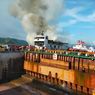 Kapal Mangkrak Sejak 2014 Terbakar di Perairan Teluk Waru Lembar
