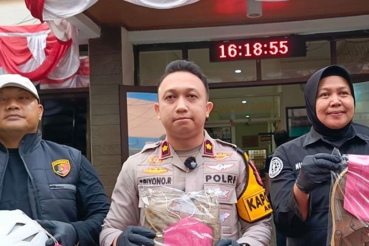 Pakai Foto AI Berseragam Polisi, Pria di Bandung Tipu dan Ambil Uang Korban