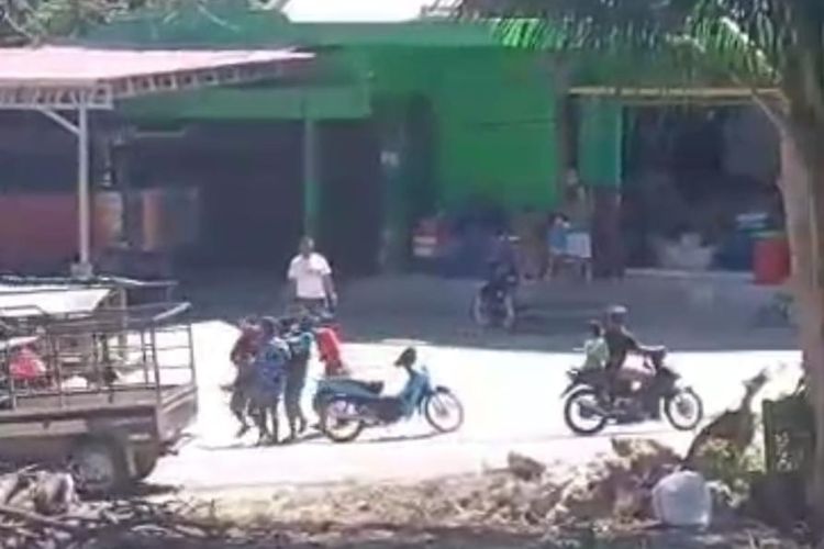 Tangkapan layar video yang menunjukkan aksi kawin tangkap di Sumba Barat Daya