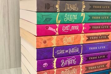 Biografi Tere Liye dan Rekomendasi  Buku Terbarunya yang Best Seller