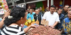 Gubsu Bobby Sidak Pasar, Jaga Pasokan dan Stabilitas Harga Pangan Jelang Nataru