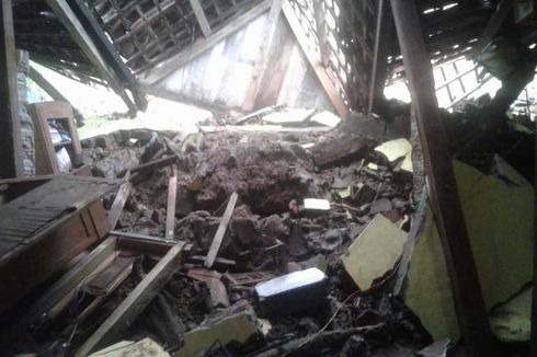 Longsor di Madiun Akibat 7 Jam Hujan, Kandang Berisi Ribuan Ayam dan 17 Rumah Rusak