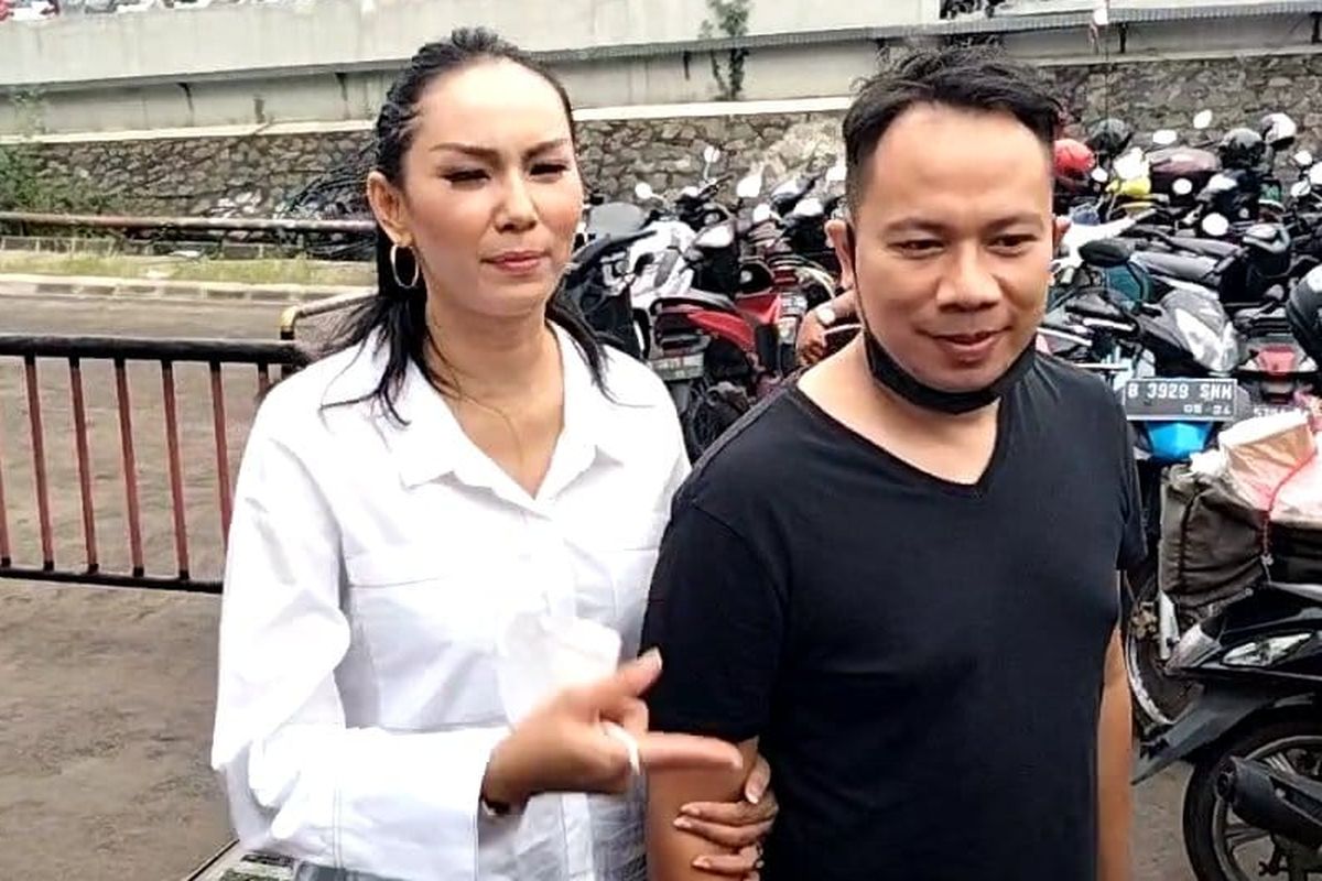 Vicky Prasetyo dan Kalina Ocktranny saat ditemui di kawasan Tendean, Jakarta Selatan, Senin (23/11/2020). 