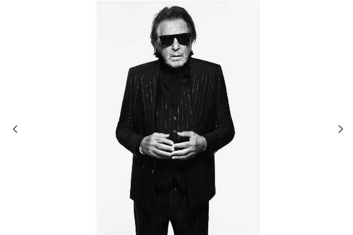 Tidak perlu ekstra kerja keras untuk membuat Al Pacino terlihat keren, terutama karena dia adalah seseorang yang hampir selalu mengenakan setelan jas.

