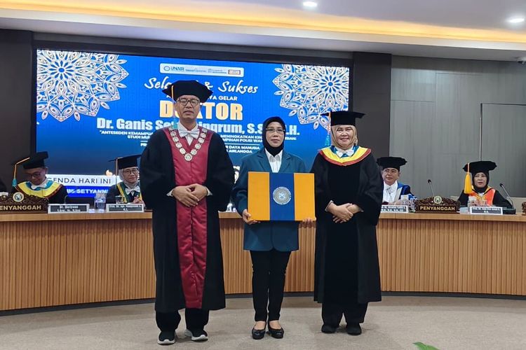 Raih Gelar Doktor Unair, Kombes Pol Ganis Teliti Kepemimpinan Polwan